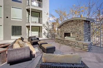 Outdoor fireplace